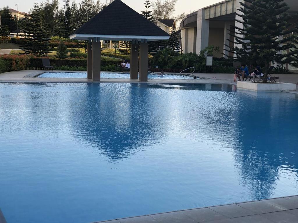 Smdc Tagaytay Taal Lake Condo Cook Netflix No Balcony No Free Parking Tagaytay City Kültér fotó