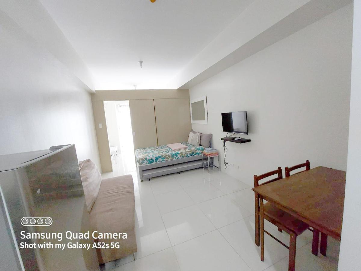 Smdc Tagaytay Taal Lake Condo Cook Netflix No Balcony No Free Parking Tagaytay City Kültér fotó
