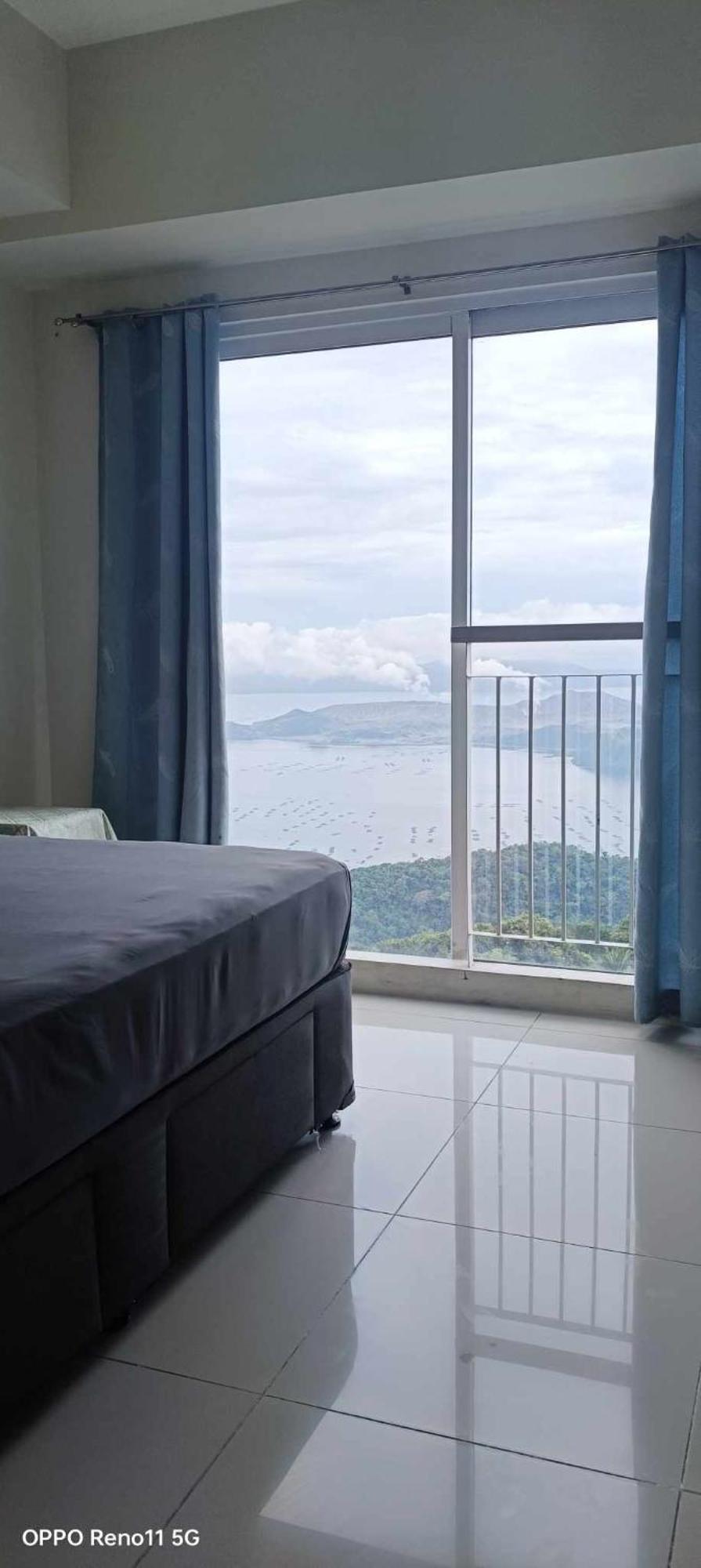 Smdc Tagaytay Taal Lake Condo Cook Netflix No Balcony No Free Parking Tagaytay City Kültér fotó