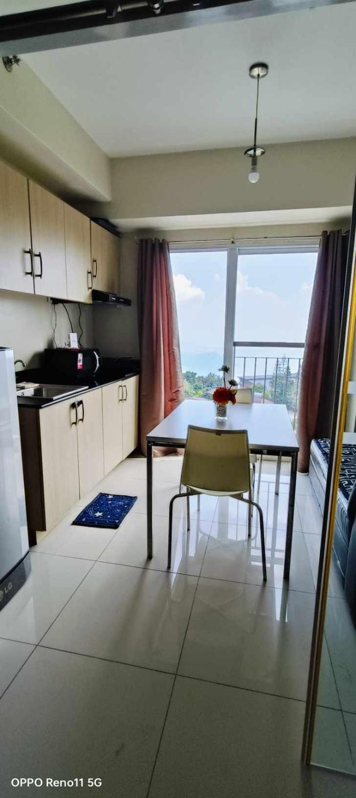 Smdc Tagaytay Taal Lake Condo Cook Netflix No Balcony No Free Parking Tagaytay City Kültér fotó